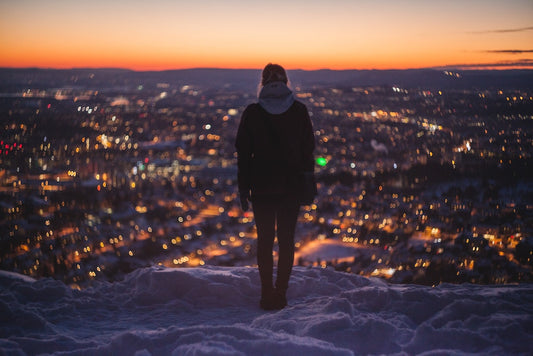 6 All-Natural Ways to Fight Seasonal Blues This Winter